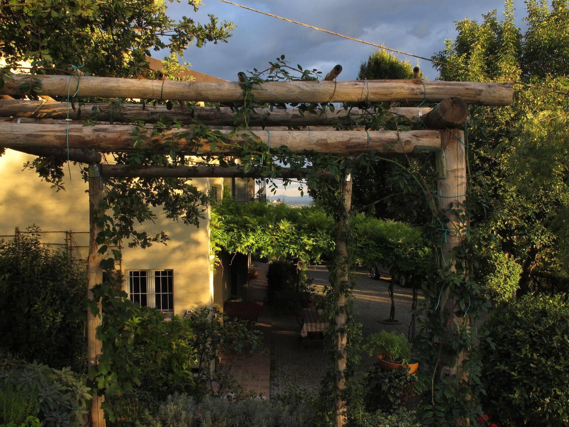 Sotto La Luna Bruna B&B Cocconato Exterior photo